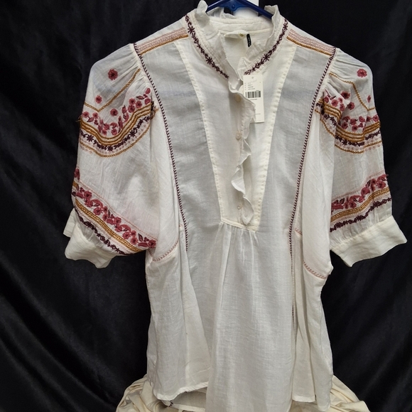 Akemi + Kin White XS Top - Picture 6 of 9